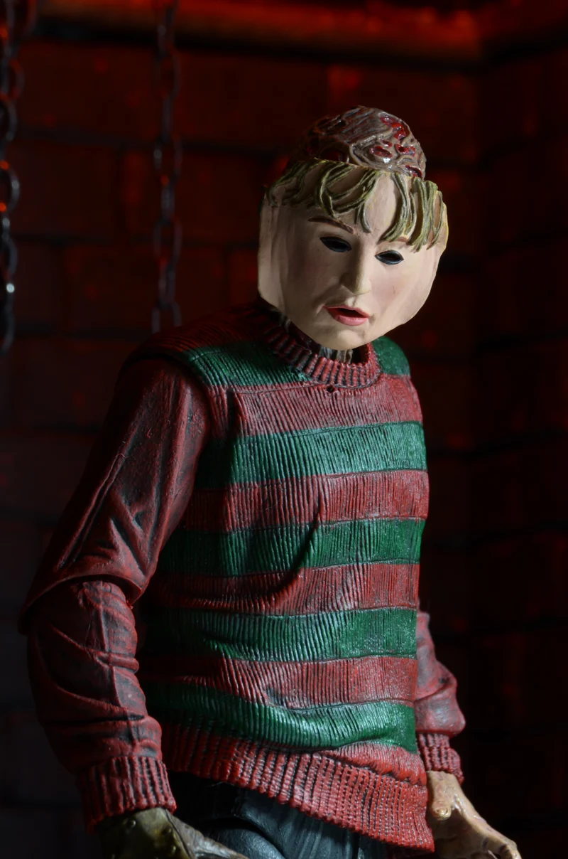 NECA Figura de Accion Ultimate: Pesadilla En La Calle Del Infierno 30 Aniversario - Freddy 7 Pulgadas