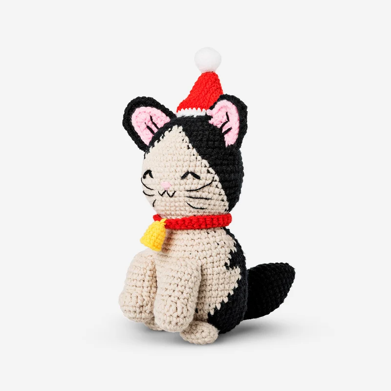 DIY crochet cat