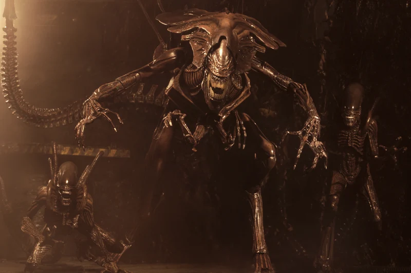NECA Ultra Deluxe Boxed Figure: Alien 40 Aniversario - Alien Queen Resurrection Deluxe