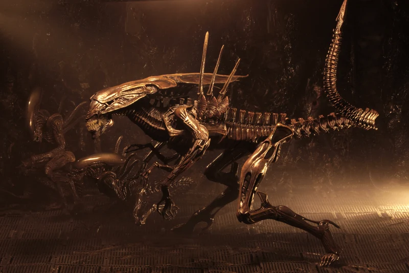 NECA Ultra Deluxe Boxed Figure: Alien 40 Aniversario - Alien Queen Resurrection Deluxe