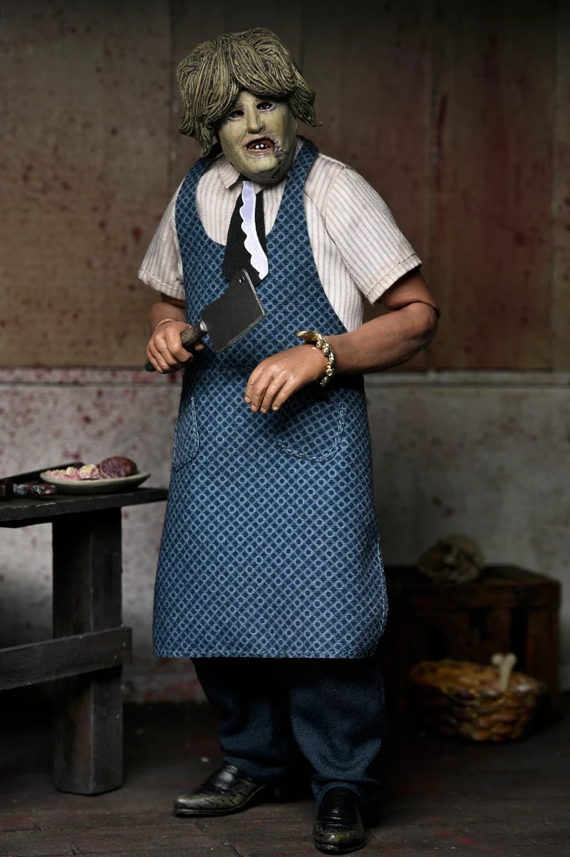 NECA Figura de Accion Vestida: La masacre de Texas - Leatherface con mascara de anciana 8 Pulgadas