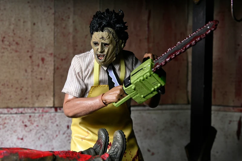 NECA Figura de Accion Vestida: La masacre de Texas - Leatherface 8 Pulgadas