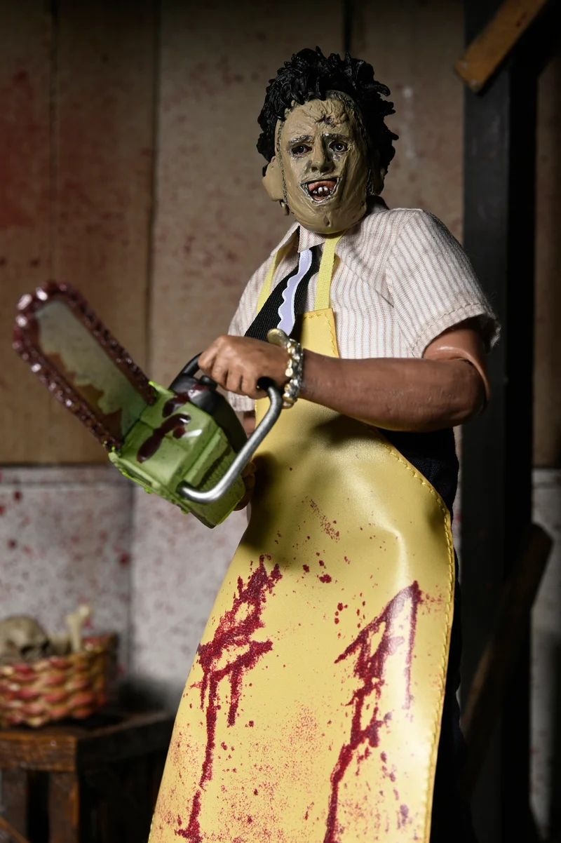 NECA Figura de Accion Vestida: La masacre de Texas - Leatherface 8 Pulgadas