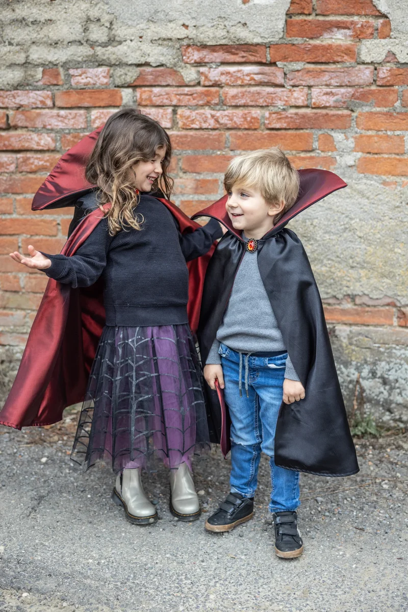 Capa Vampiro · Great Pretenders (varias Tallas)