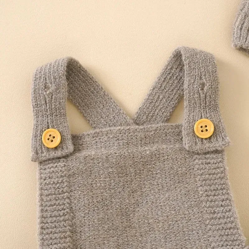 Sleeveless Knitted Romper & Hat Set: Neutral Baby Outfit