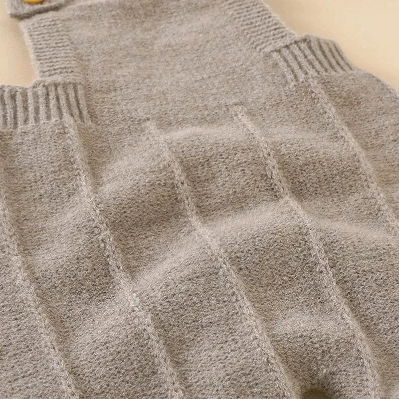 Sleeveless Knitted Romper & Hat Set: Neutral Baby Outfit