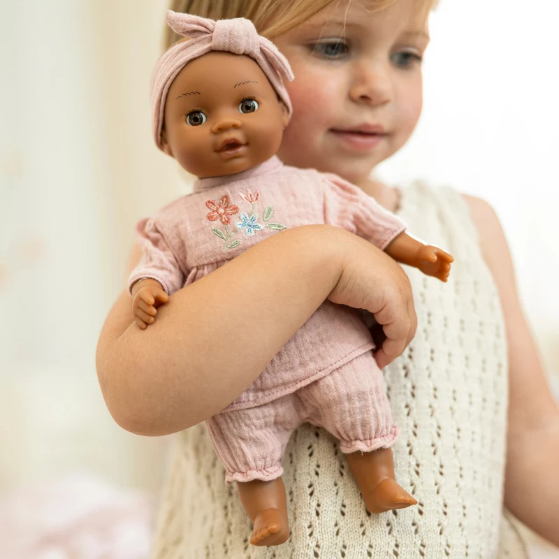 Muñeca Yara · Little Dutch