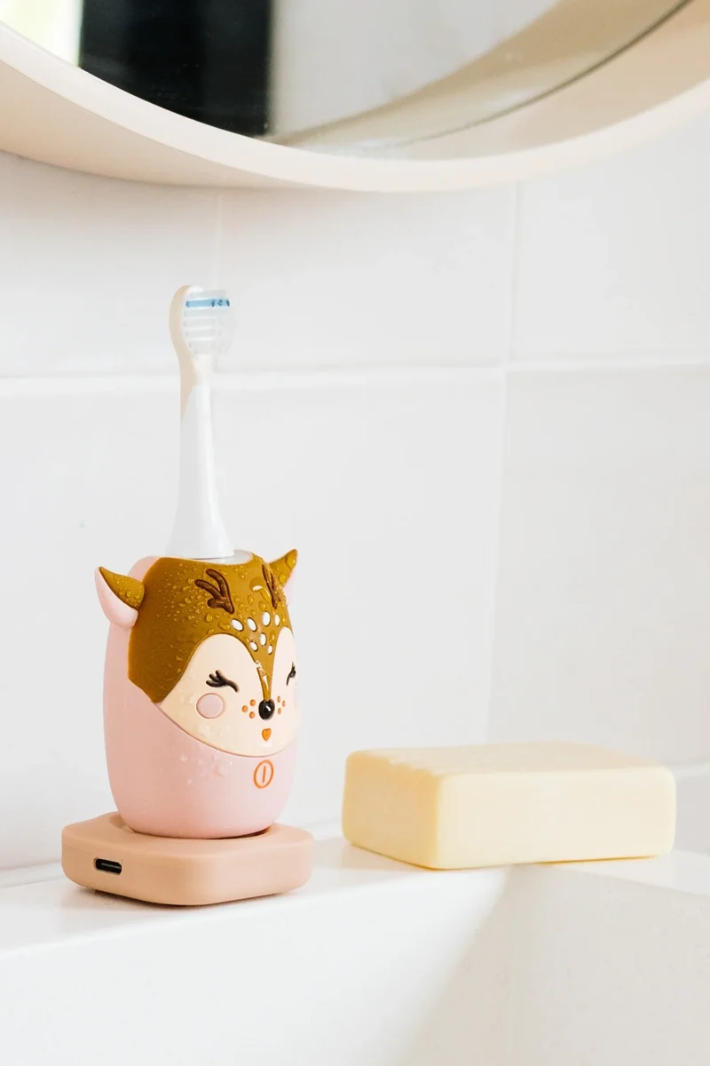 Zoo Toothbrush Deer · The Zoofamily