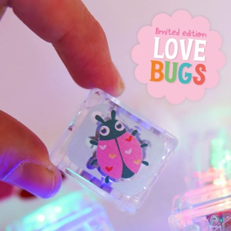 GloPals Set regalo 6 cubos de luz Love Bug