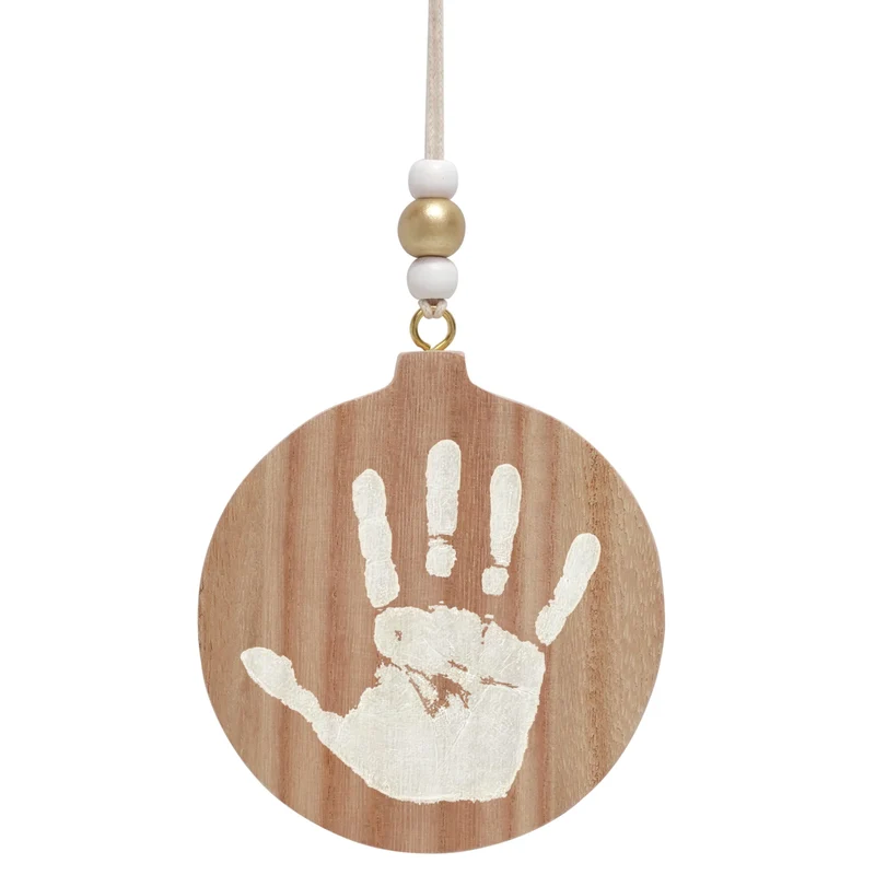 Bola de Navidad con huella – Madera · Petit Artichaut