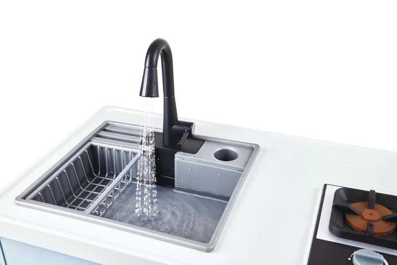 Cocina Deluxe con agua corriente · Hape