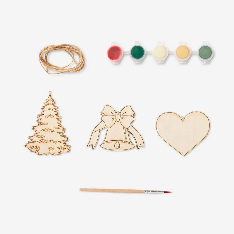 DIY wooden Christmas garland