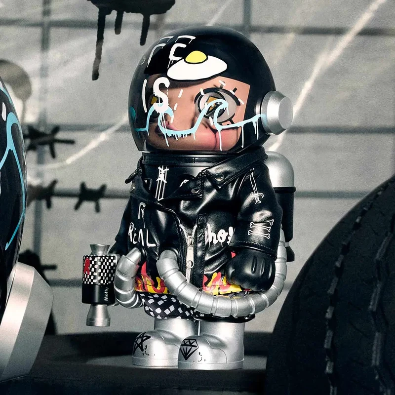 POP MART: MEGA SPACE MOLLY 400% - Trevor Andrew