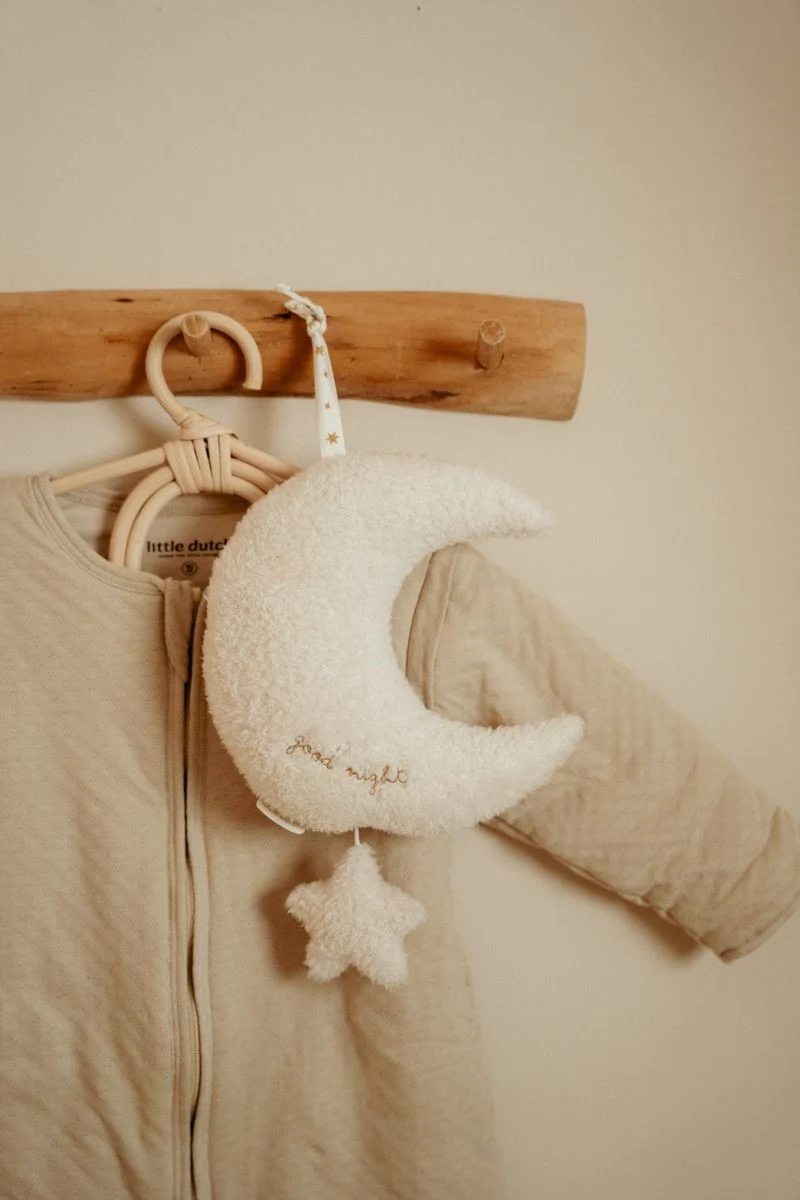 Luna con estrellas Musical Newborn Natural · Little Dutch