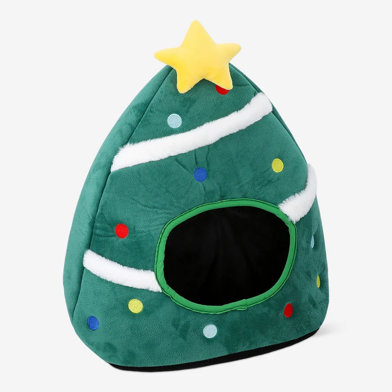 Cat bed as Christmas tree