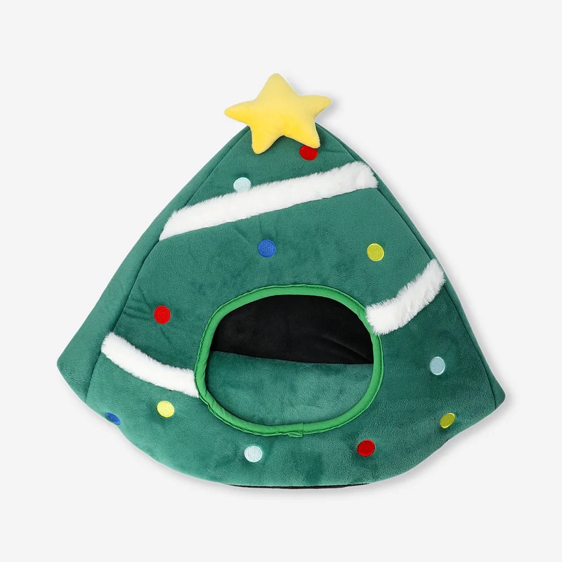 Cat bed as Christmas tree