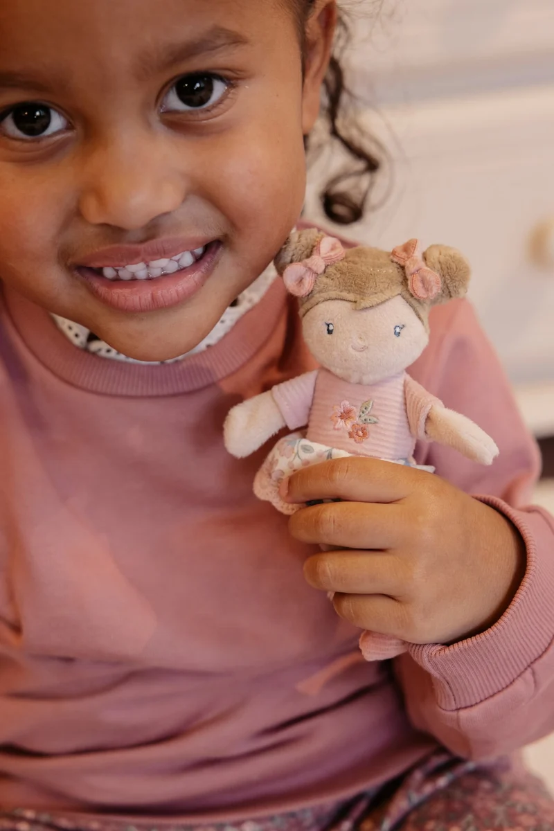Rosa Muñeca Blandita Pequeña Nueva · Little Dutch