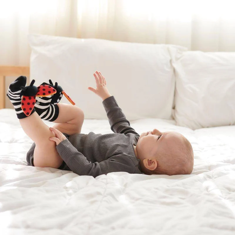 Attipas Stimulation Socks LADYBUG