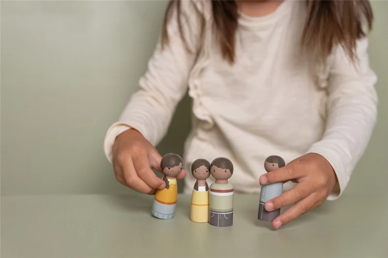 Set familia Evi Casa de Muñecas Madera FSC · Little Dutch