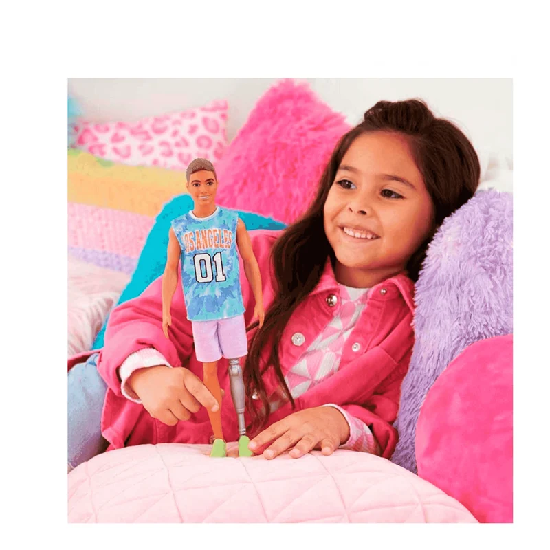 Ken Fashionista con Prótesis de Pierna HJT11