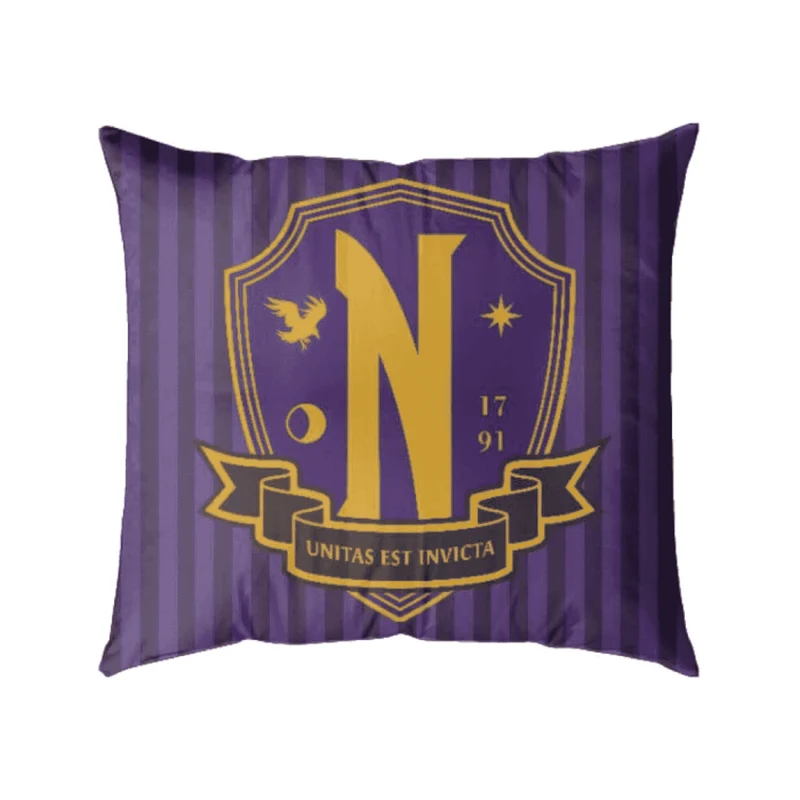 Almohada Miércoles - Diseño Nevermore Academy