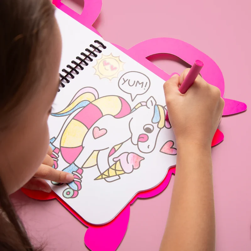 Libro con pinturas y pegatinas Unicornio · OMY