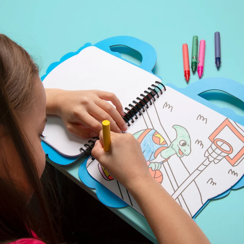 Libro con pinturas y pegatinas Dinos · OMY