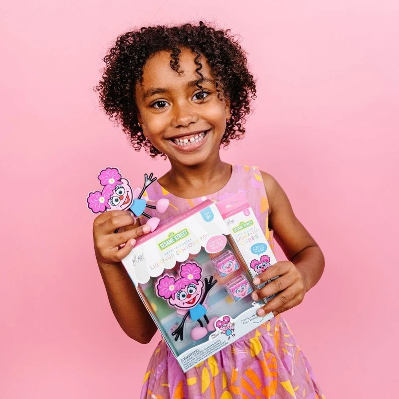 GloPals Set Personaje Abby Cadabby Rosa + 2 Cubos luz