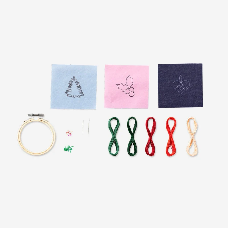 Christmas embroidery kit with 3 stencils
