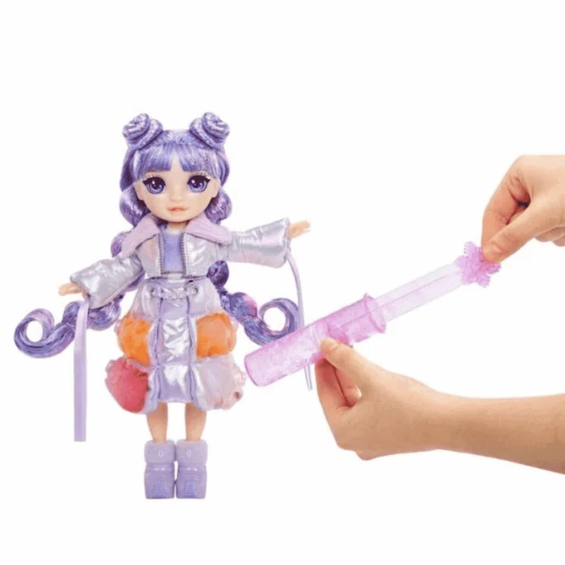 Rainbow High Muñeca Winter Wonderland - Violet