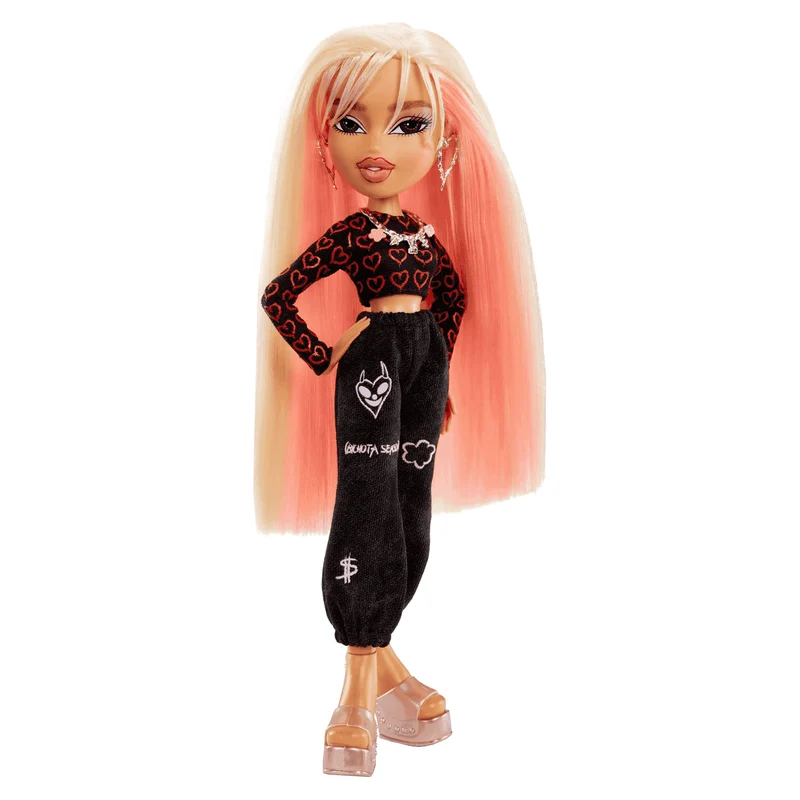 Bratz x Karol G Collector Doll con 3 looks y accesorios