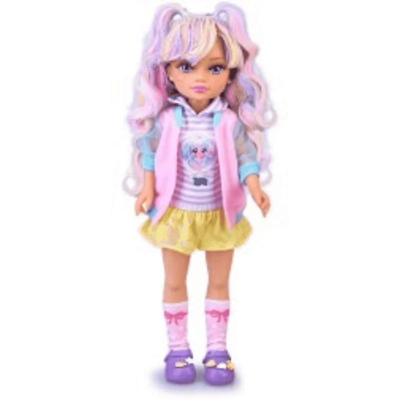 Muñeca Nancy Charms con Estilo