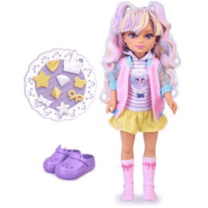 Muñeca Nancy Charms con Estilo