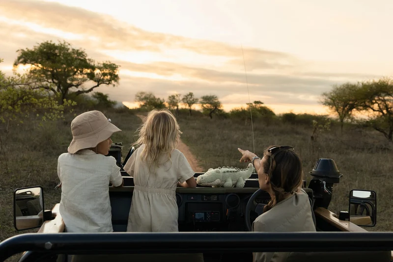 Cocodrilo peluche Safari Friends · Little Dutch