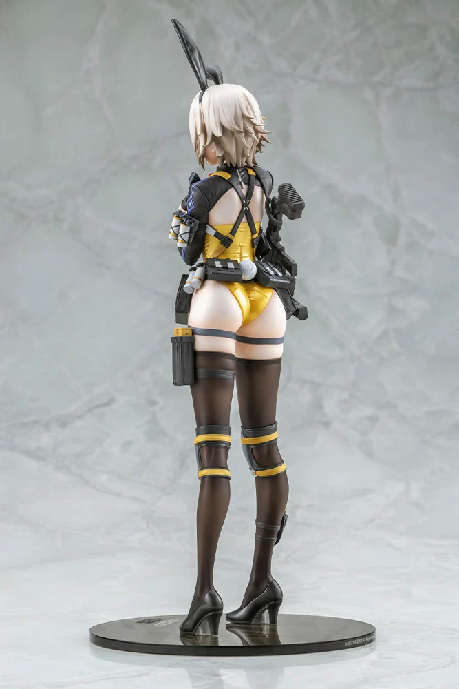 Kotobukiya: Girls Frontline 2 Exilium - Vector Molotov Bunny Escala 1/7