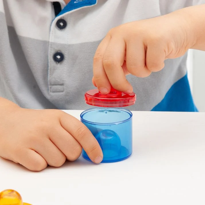 Botes con tapa apilables de colores translúcidos 18 - Tickit - Desde 3 años