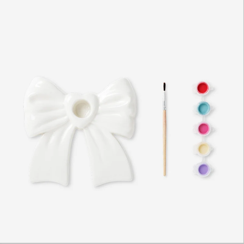 DIY ceramic bow candle holder with paint