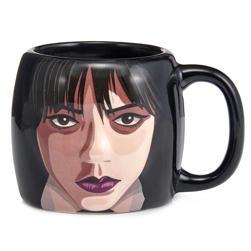 Taza 3D Wednesday Addams con Cosa