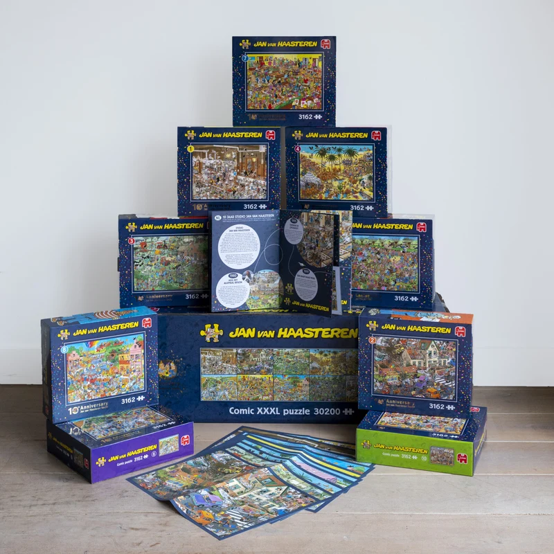 Jan van Haasteren - 10 Years Jan van Haasteren - XXXL Puzzle (30.200 pieces)