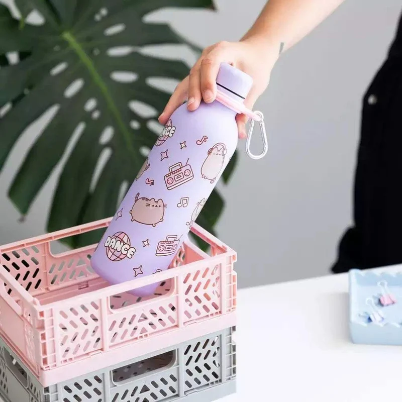 Botella térmica Pusheen Moments 500ml – ¡Hidratación con ternura! Metadescripción: