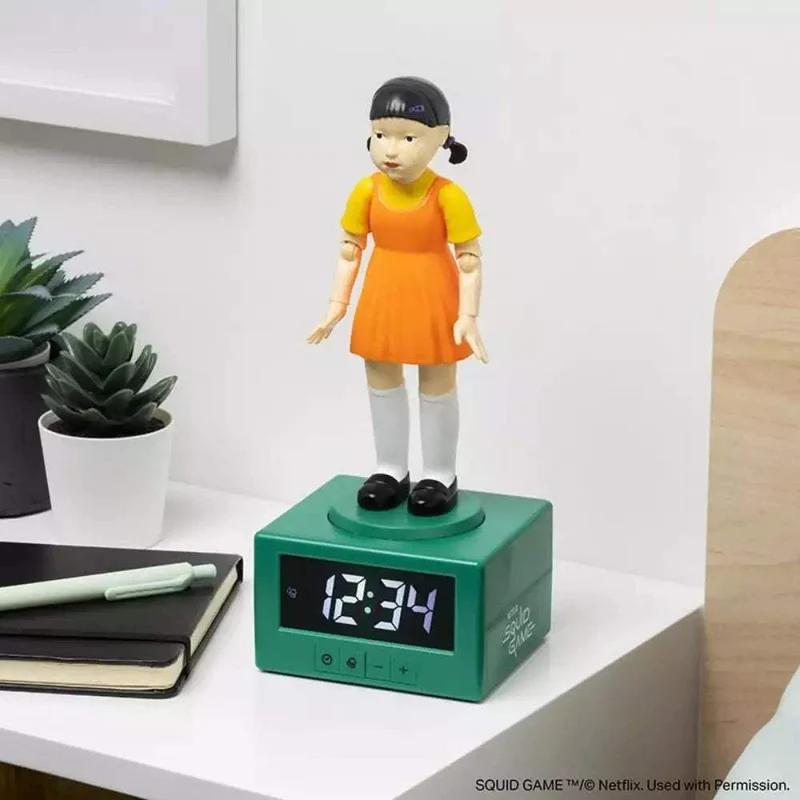 Reloj Despertador Muñeca Young-Hee – El Juego del Calamar