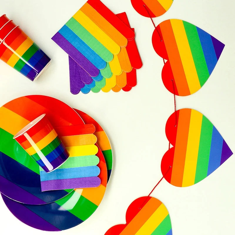 Plastic plates. 4 pcs