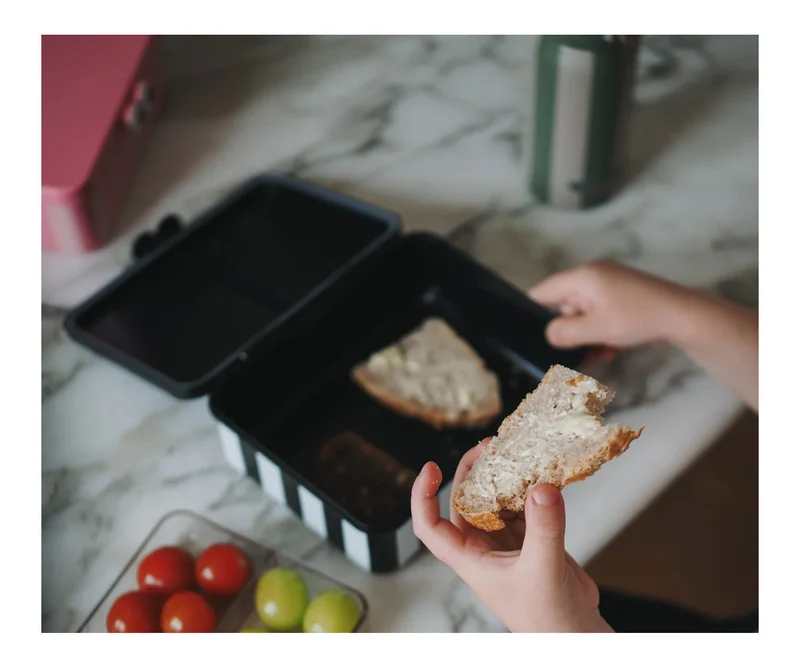 Caja de Almuerzo con 3 Bandejas Black · Noui Noui