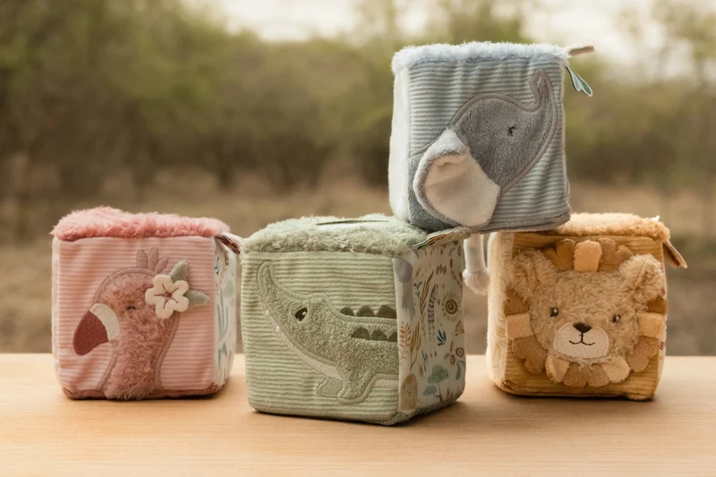 Cubos Blanditos Apilables Safari Friends · Little Dutch