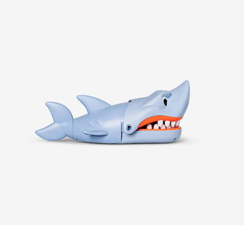 Biting shark game