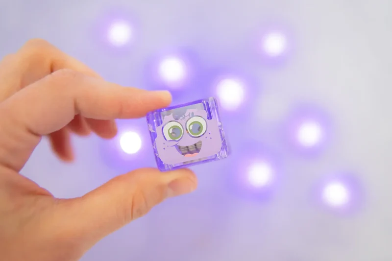GloPals Cubos luz para el baño BLAIR Lila