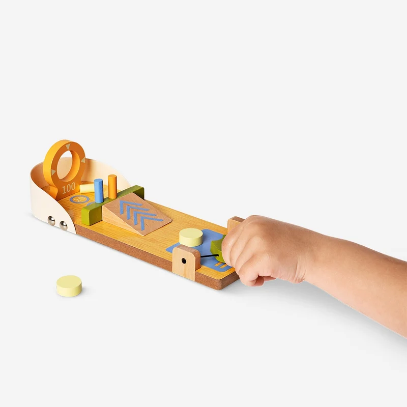 Wooden pull and shoot game