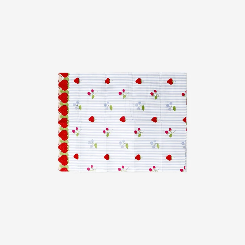Tablecloth with berry print - 120 x 180 cm