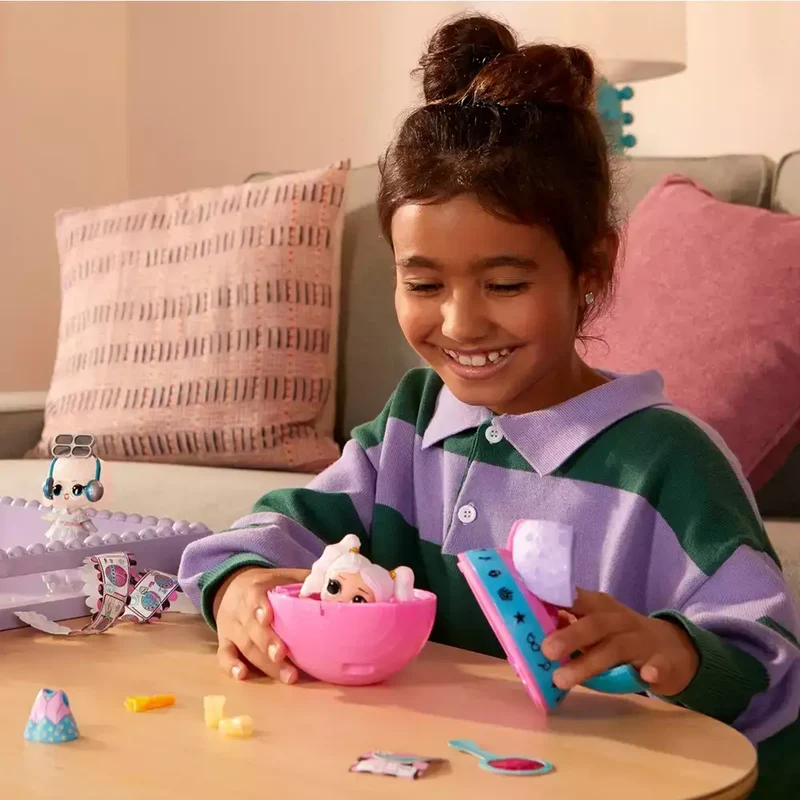 LOL Eye Spy Tots – Muñeca sorpresa con pistas y cambio de color
