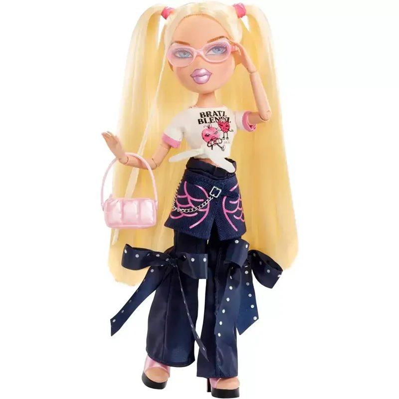 Bratz Stylin´ Cloe Fashion Doll con camiseta personalizable